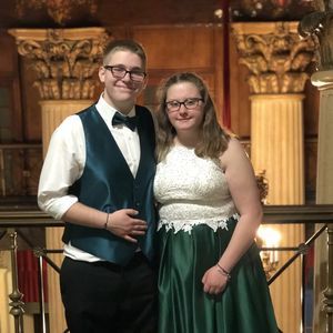 Meet your Posher, Adrianna